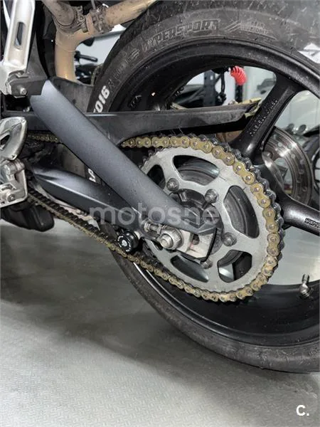 Triumph Street Triple – Vista 9