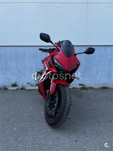 Honda CBR 650 R – Vista 2