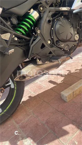 Kawasaki Versys – Vista 4