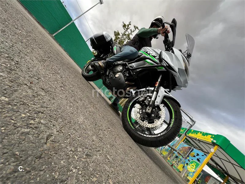 Kawasaki Versys – Vista 5