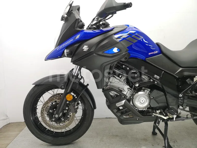 Suzuki V-Strom 650 XT – Vista 20
