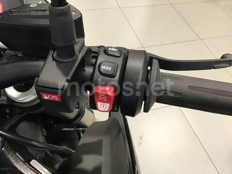 BMW S 1000 R – Vista 7
