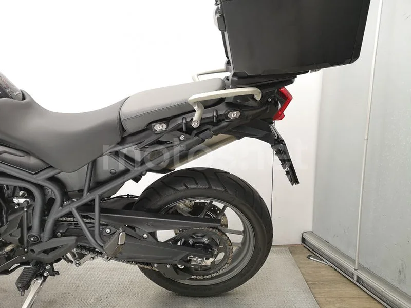 Triumph Tiger 800 – Vista 18