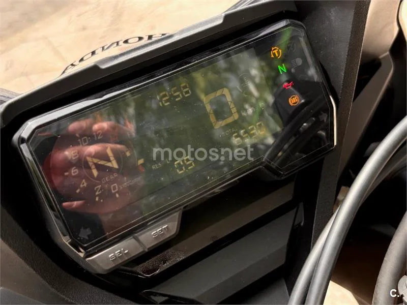 Honda CBR 650 R – Vista 15