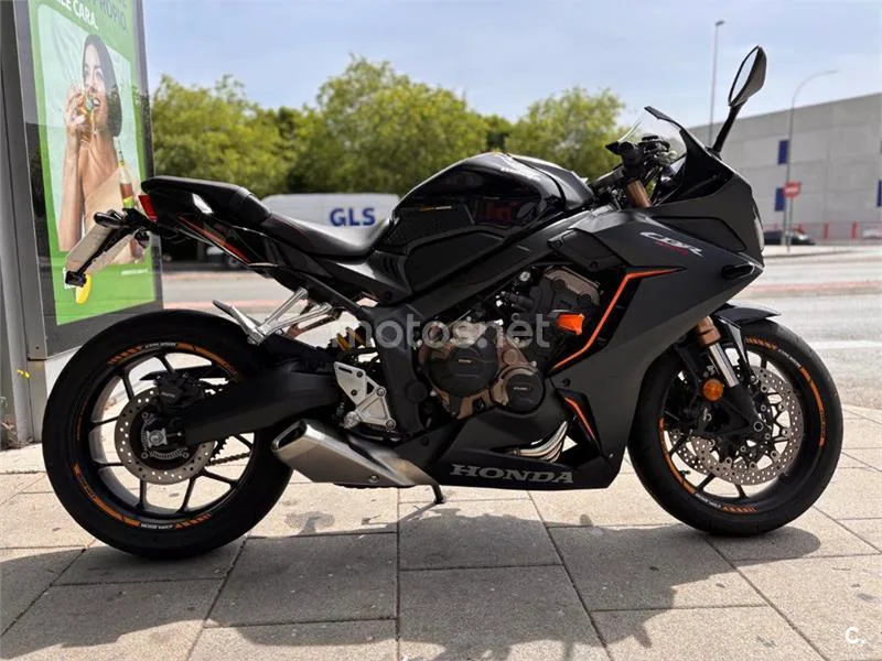 Honda CBR 650 R – Vista 7