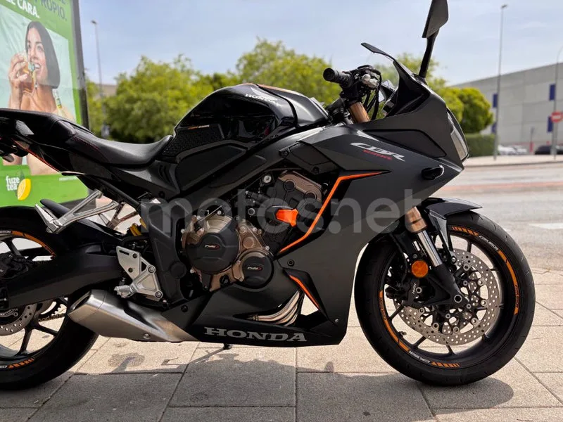 Honda CBR 650 R – Vista 8