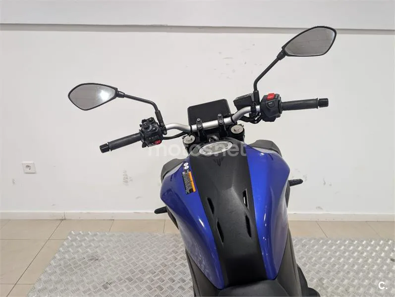 Yamaha MT-07 – Vista 13