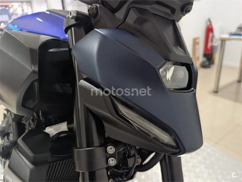 Yamaha MT-07 – Vista 15