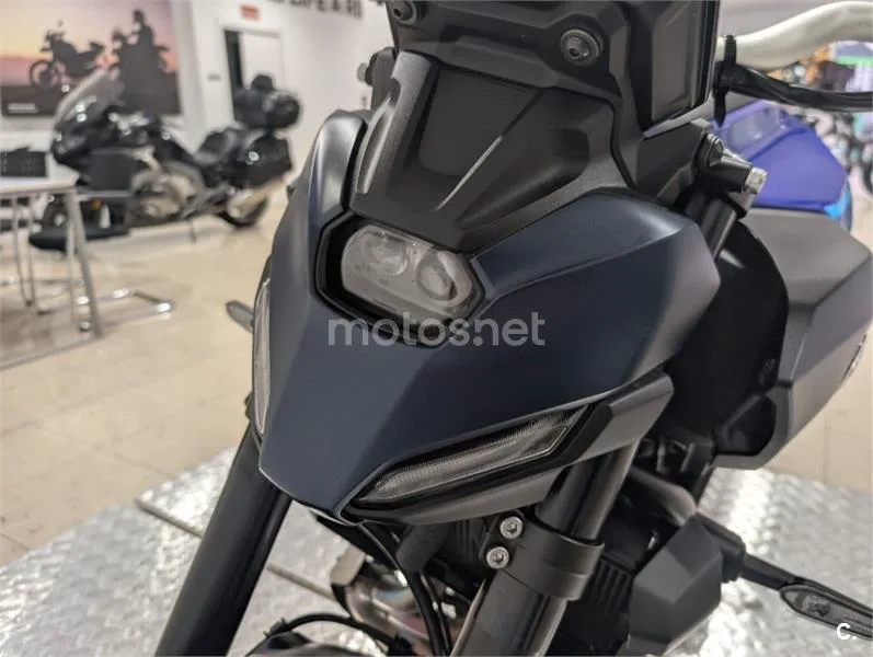 Yamaha MT-07 – Vista 16