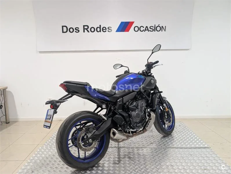 Yamaha MT-07 – Vista 7