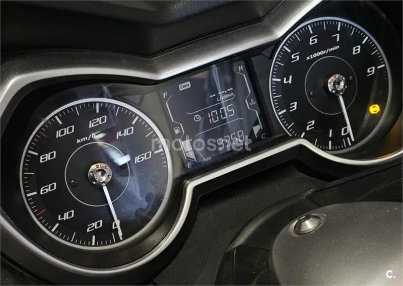 Yamaha XMAX 300 – Vista 6