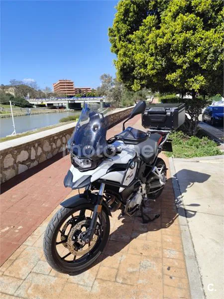 BMW F 750 – Vista 3