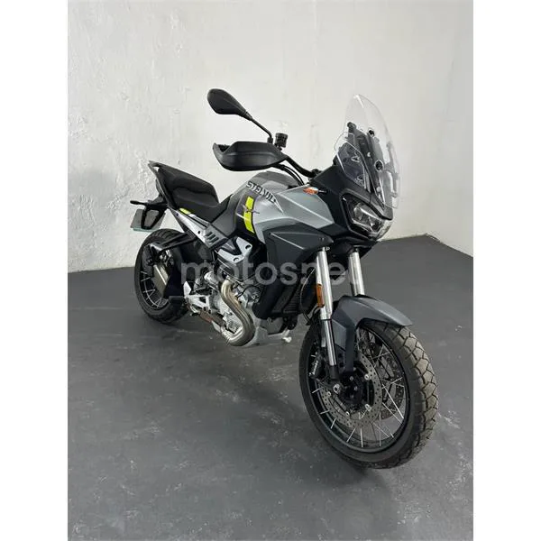 Moto Guzzi Stelvio – Vista 4