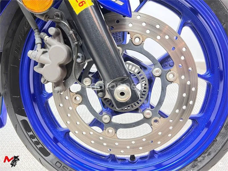 Yamaha R3 – Vista 6