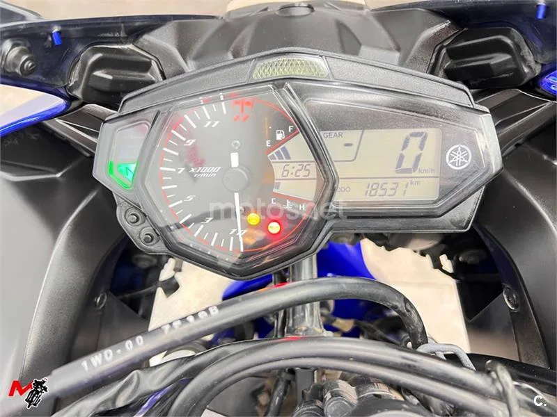 Yamaha R3 – Vista 9