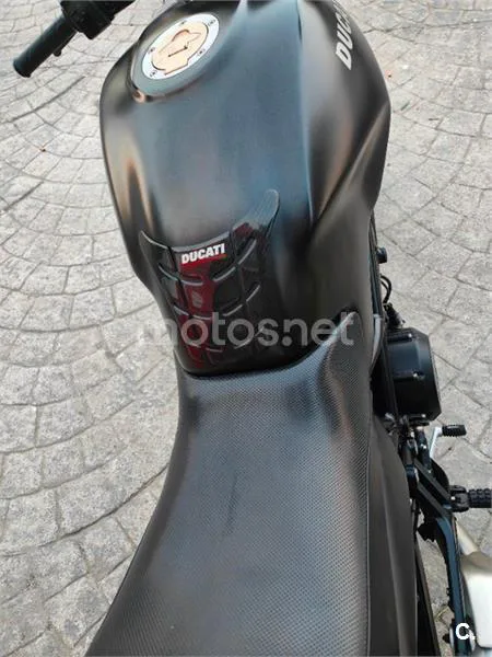 Ducati Monster 695 – Vista 11