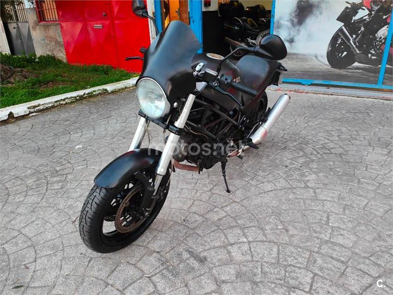 Ducati Monster 695 – Vista 3