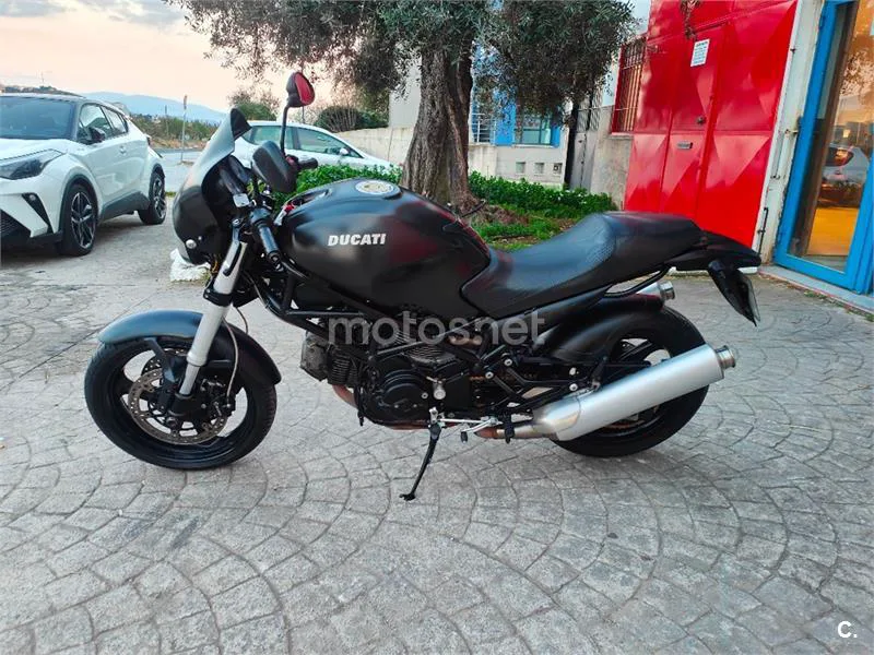 Ducati Monster 695 – Vista 4
