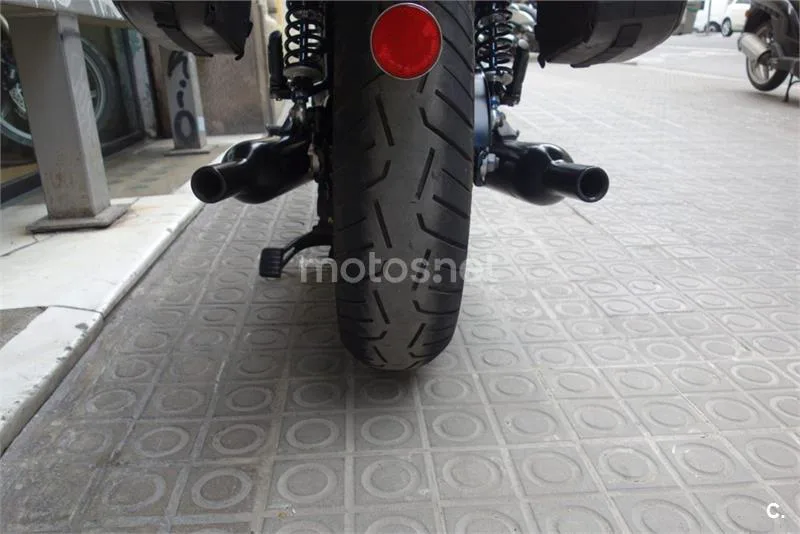 Triumph Bonneville – Vista 15