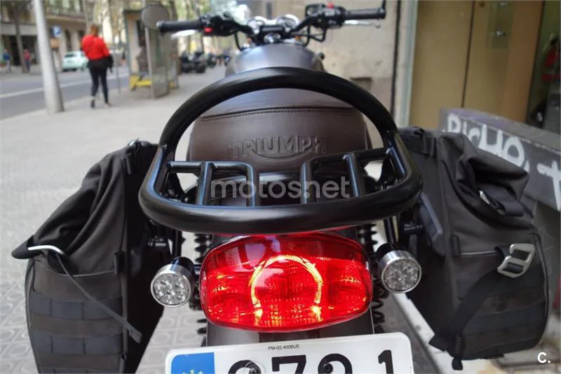 Triumph Bonneville – Vista 8