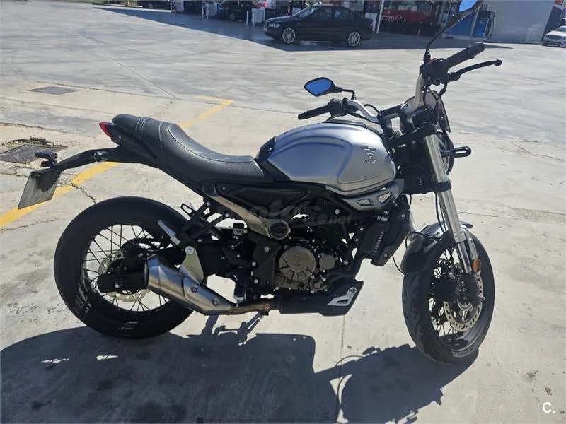 Voge 300 – Vista 4