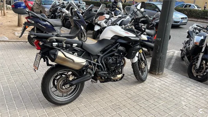 Triumph Tiger 800 XC – Vista 2