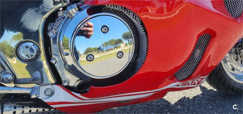 Suzuki Hayabusa - Vista 15