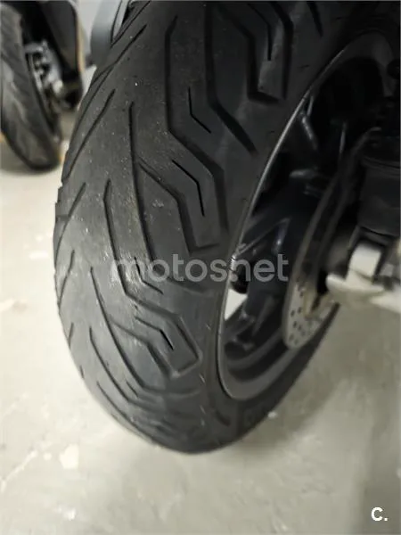 Yamaha XMAX 250 – Vista 4
