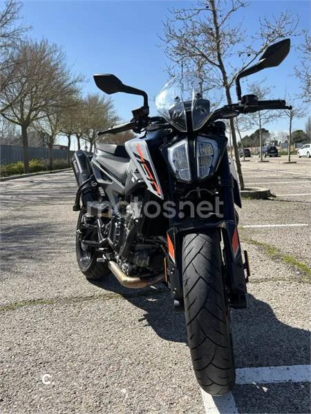 KTM 790 – Vista 3