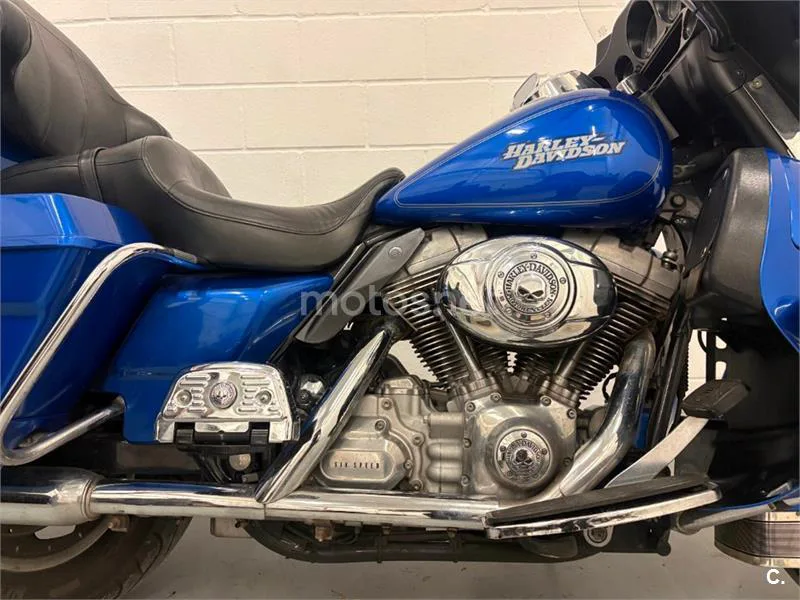 Harley-Davidson Electra Glide Standard – Vista 15