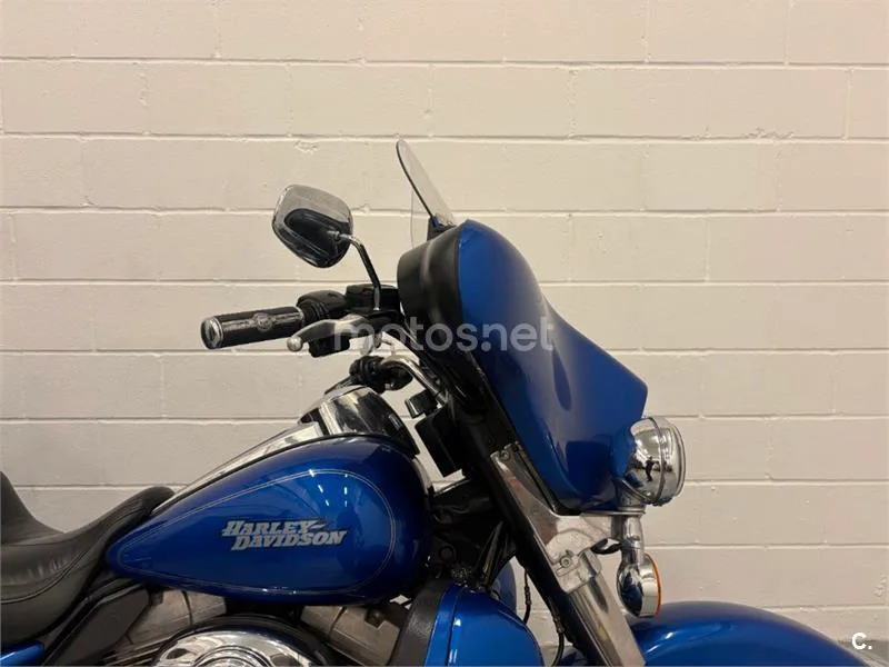 Harley-Davidson Electra Glide Standard – Vista 17