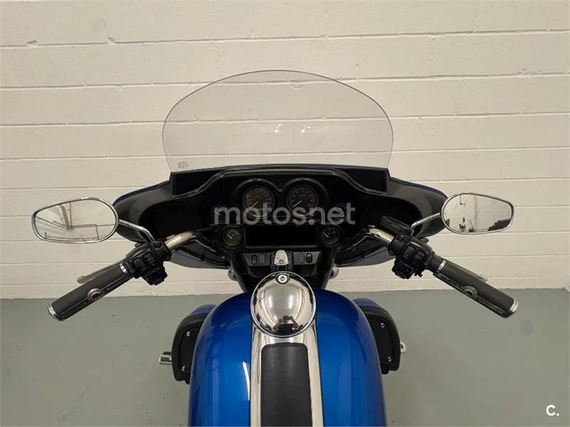 Harley-Davidson Electra Glide Standard – Vista 21