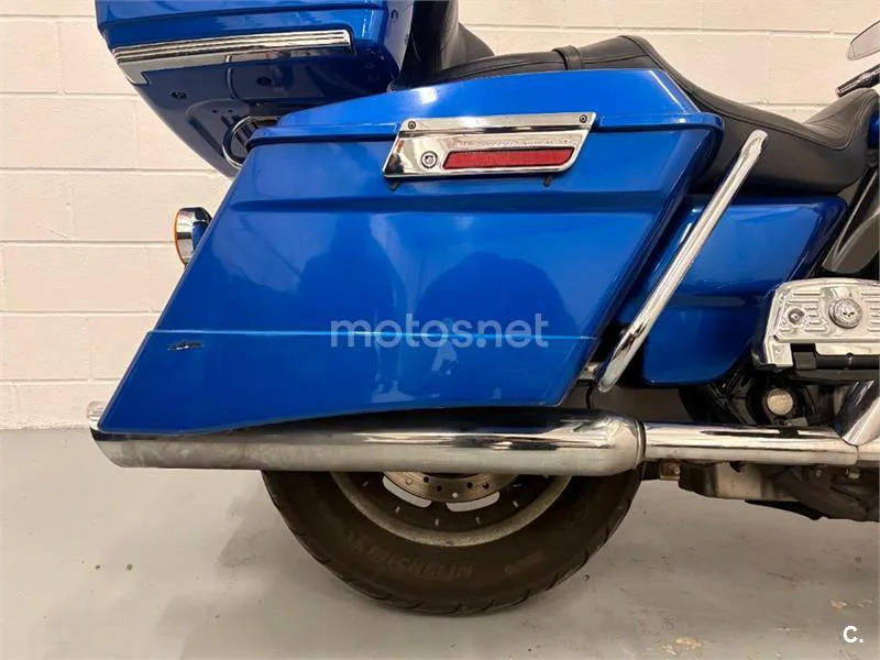 Harley-Davidson Electra Glide Standard – Vista 9