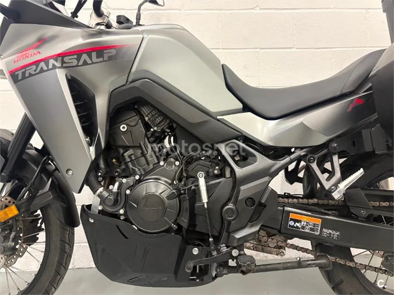 Honda XL 750 Transalp – Vista 14