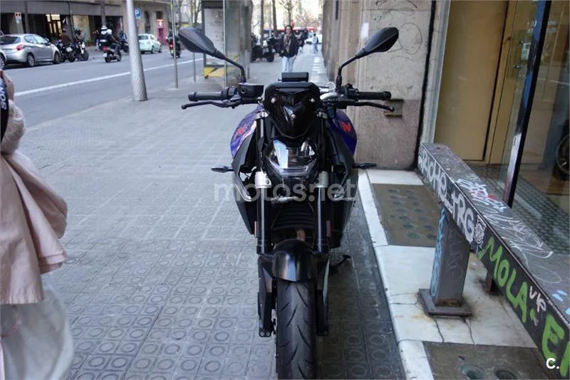 BMW F 900 R – Vista 13