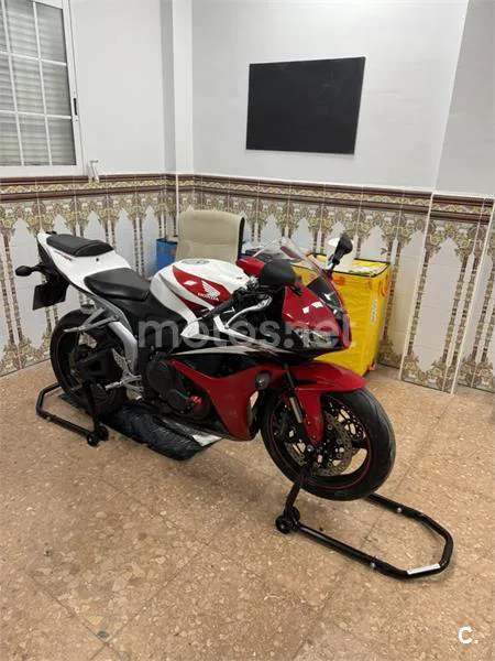 Honda CBR 600 RR – Vista 9
