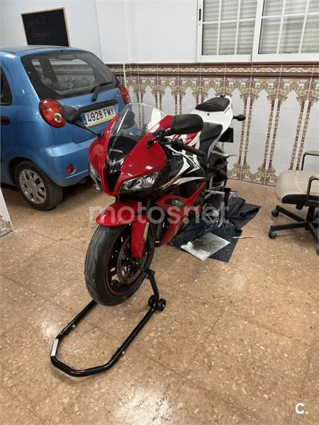 Honda CBR 600 RR – Vista 10