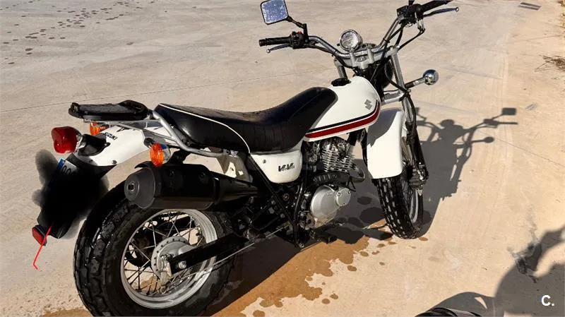 Suzuki VanVan 125 – Vista 2