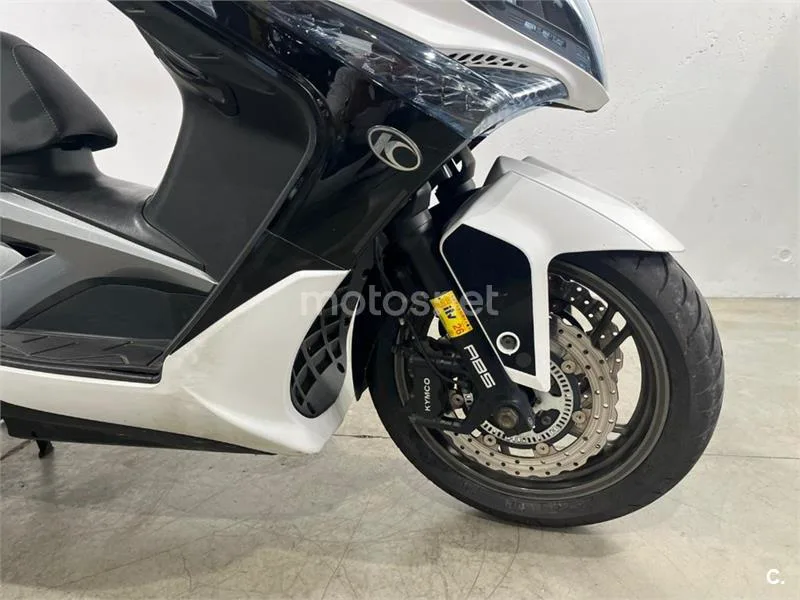Kymco Xciting 400 – Vista 13
