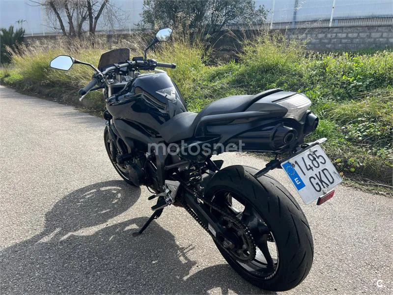 Yamaha FZ6 N S2 – Vista 4