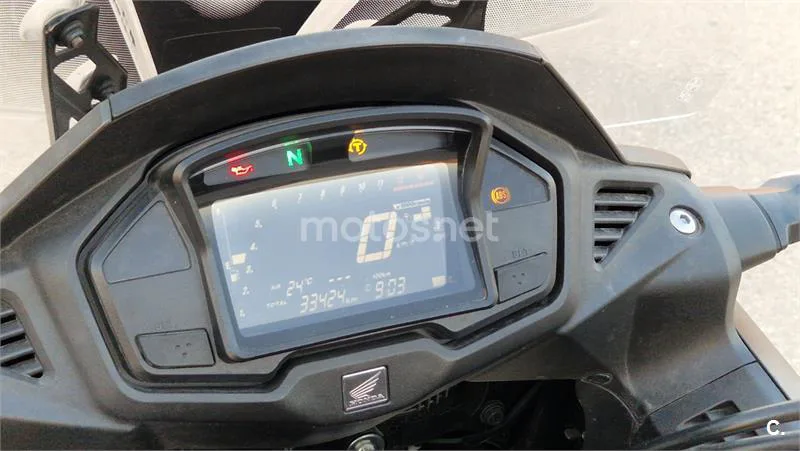 Honda VFR 800 F – Vista 4