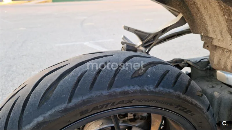 Honda VFR 800 F – Vista 9