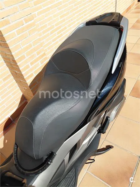 Kawasaki J 300 – Vista 5