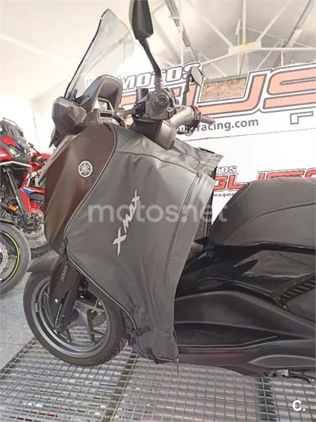 Yamaha XMAX 300 – Vista 17