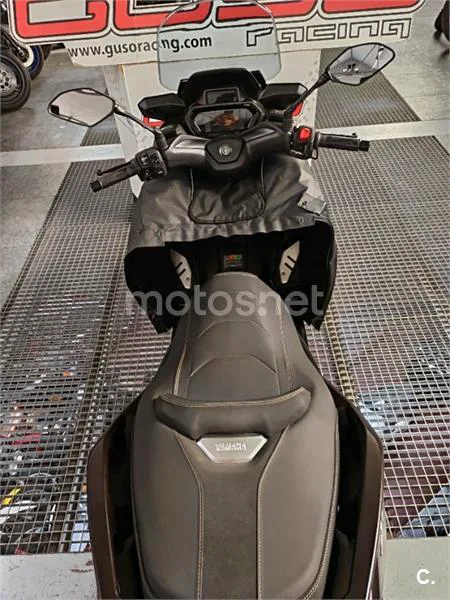 Yamaha XMAX 300 – Vista 19