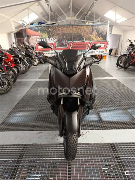 Yamaha XMAX 300 – Vista 4