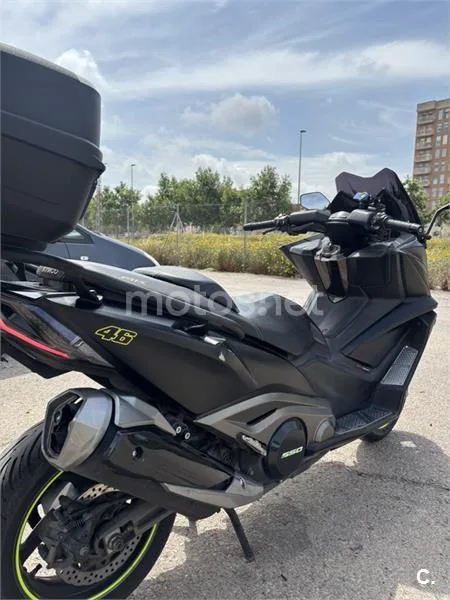 Kymco AK 550 – Vista 12