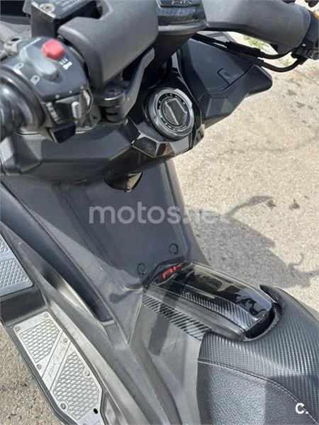 Kymco AK 550 – Vista 10