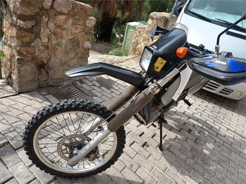Suzuki DR 350 SE – Vista 8
