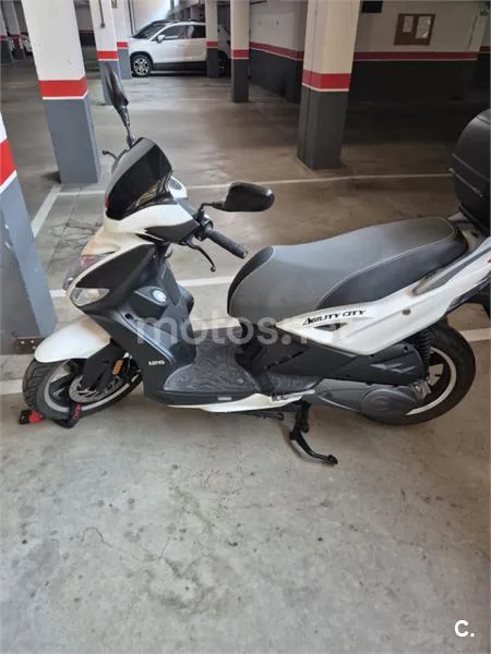 Kymco Agility City 125 – Vista 8